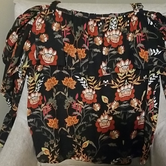 Inc. Black Multi Ruffled Cold Shoulder Top - Picture 3 of 6